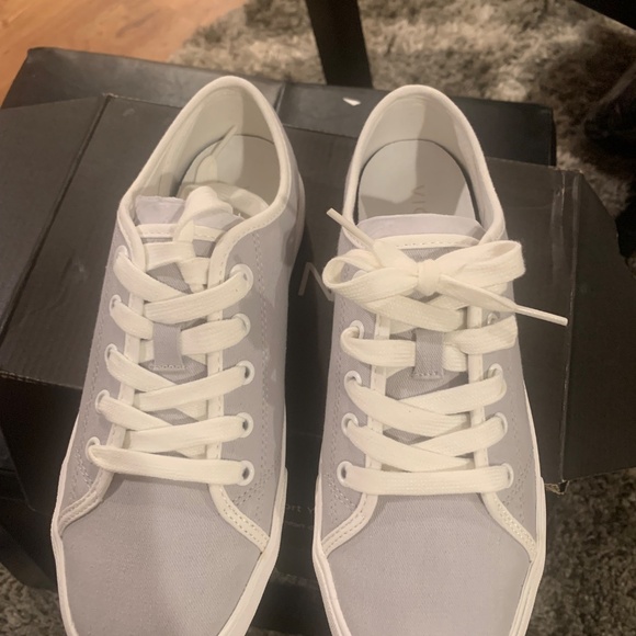 New Vionic Oasis Canvas Sneakers - Picture 2 of 6